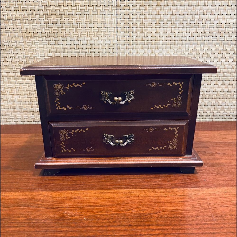 🌟6xHP🌟VTG 1970s Walnut Musical Jewelry Box Rain Drops Keep Falling Japan